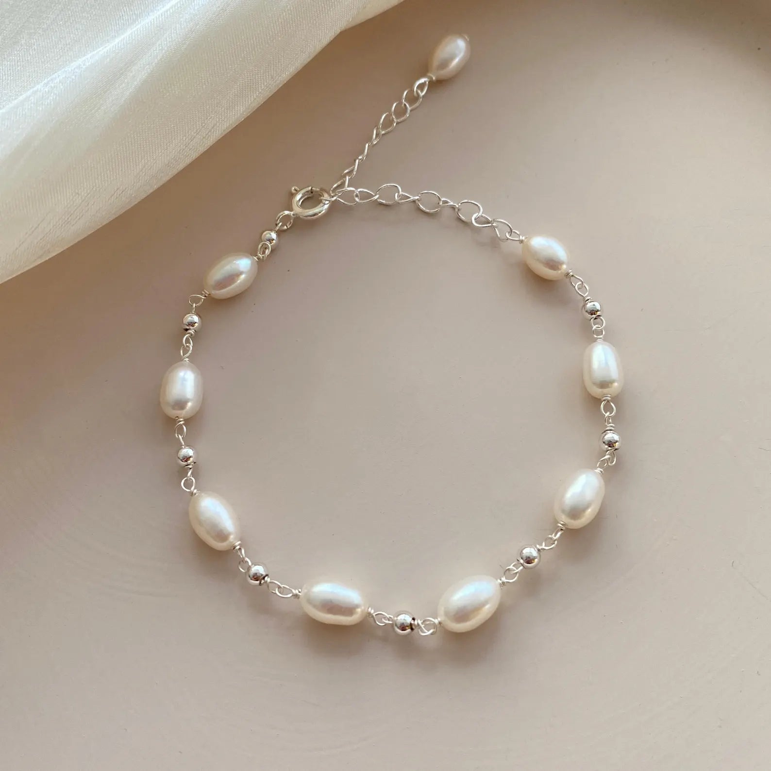 Dainty Freshwater Pearl Bracelet